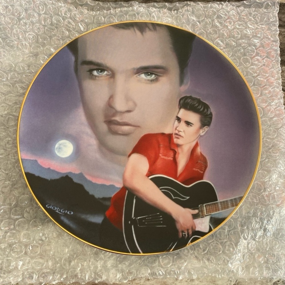 1993 Elvis Presley Collector Plate - Red Shirt Portrait #9
